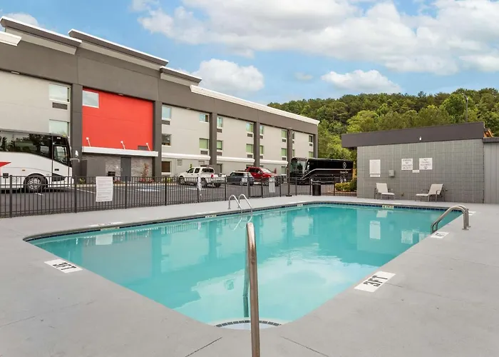 Best Western Plus Cleveland Inn & Suites